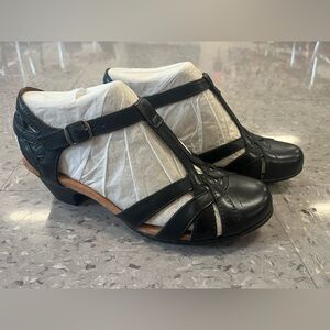 Women’s Aubrey T-Strap Heel